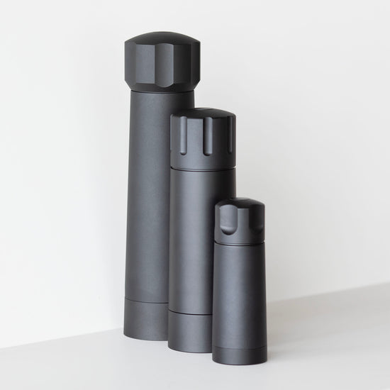 XL MANNKITCHEN Pepper Cannon - Professional Grade High Output Pepper Mill for Commercial Kitchens and Restaurants