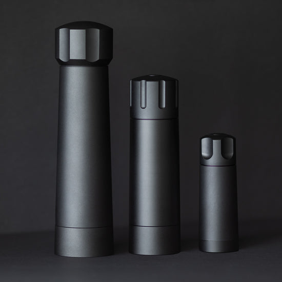 XL MANNKITCHEN Pepper Cannon - Professional Grade High Output Pepper Mill for Commercial Kitchens and Restaurants