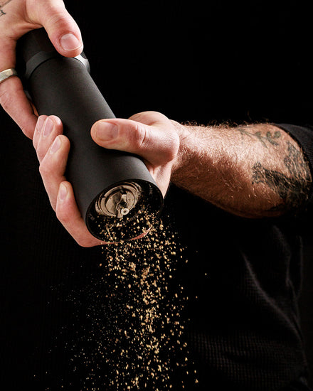 XL MANNKITCHEN Pepper Cannon - Professional Grade High Output Pepper Mill for Commercial Kitchens and Restaurants